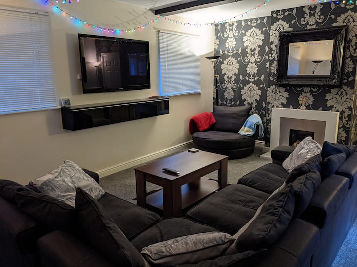 5 Bedroom House in Center of Royal Leamington Spa