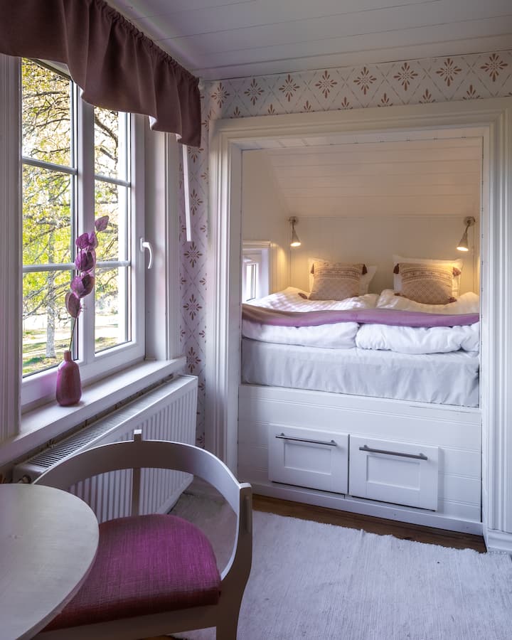 4 bädds rum
Säng: 160cm x 200cm