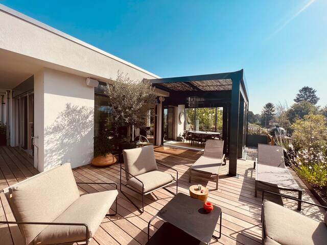 Unique 2 bedroom penthouse with an amazing terrace
