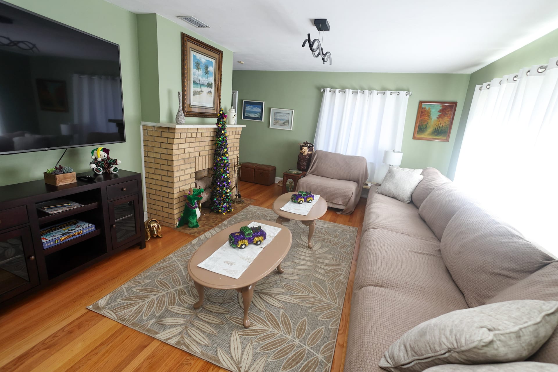 Serene 3 bedroom, 2 bathroom home with garden view