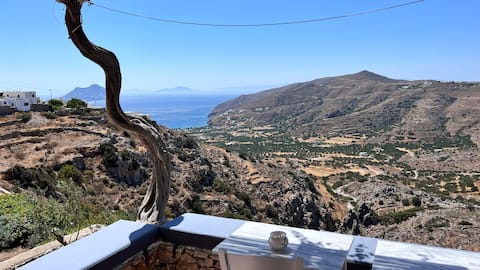 Pretty tastefully decorated home Cyclades Amorgos