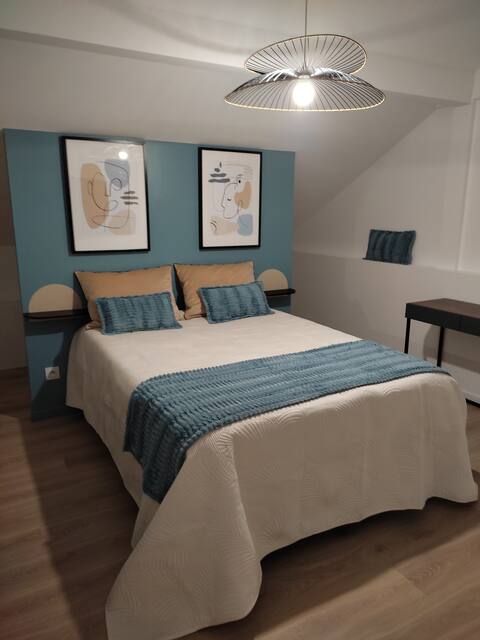 3 bedrooms between Annecy/Geneva, breakfast included.