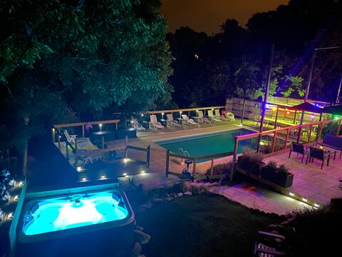 Lou's House with Pool & SPA