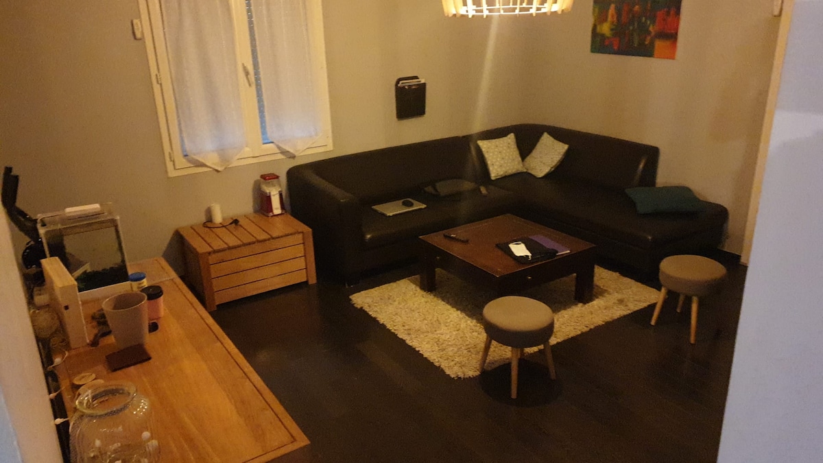Top Airbnb: Pavilion with terrace, 4 bedrooms. in Doué En Anjou