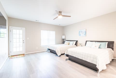 Dreamscape Family Getaway 5 BR Rancher|2 masters