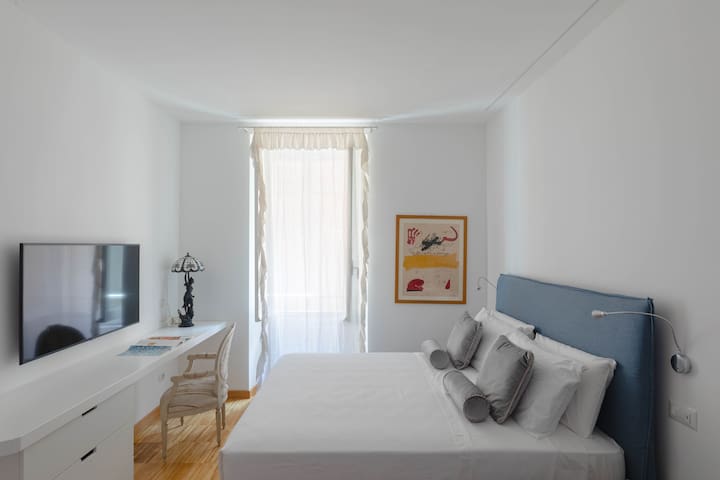 Stunning apartment, Belsiana St,Piazza di Spagna 2