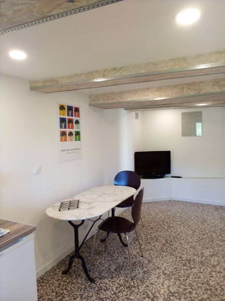 Tallard : Studio Dans Maison De Village - Tallard