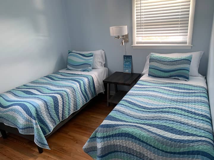 Segundo dormitorio con camas individuales XL y armario