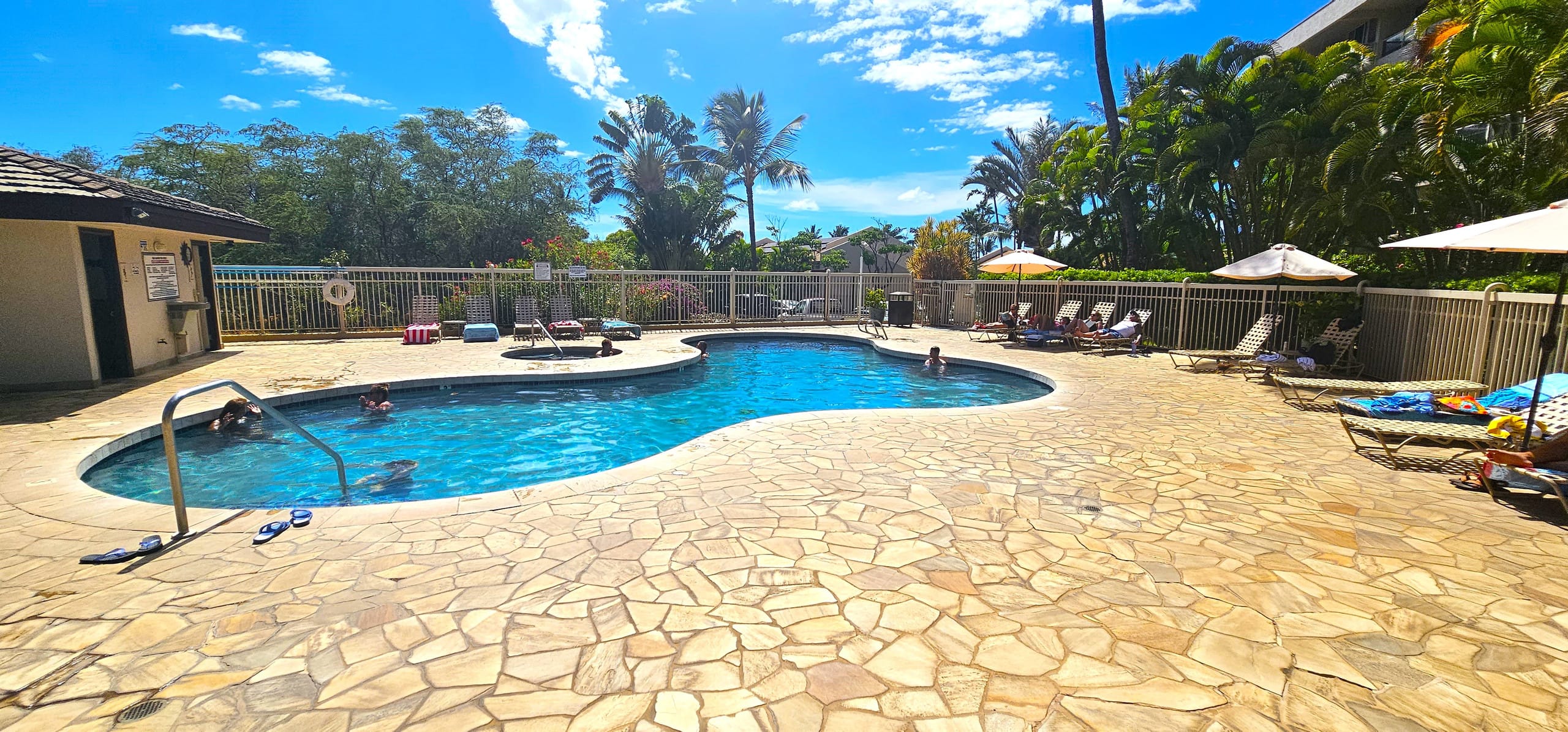 Maui Banyan 1bd steps to beach & restaurants - Image 21