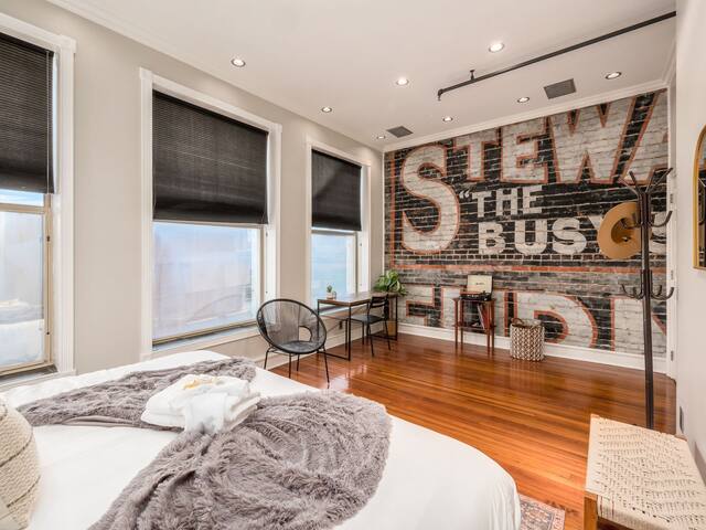 THE SKYSCRAPER IN HEART OF COLUMBUS gallery image 5