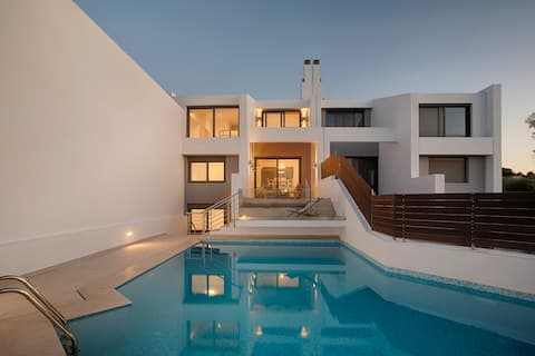 Serenity Villa with pool & view on Sunset & Castle