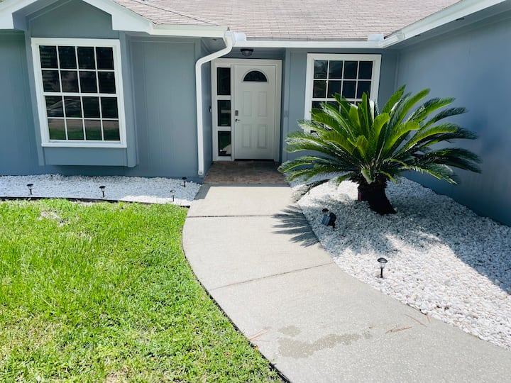 Schönes Haus mit 3 Schlafzimmern/Terrasse - Airbnb