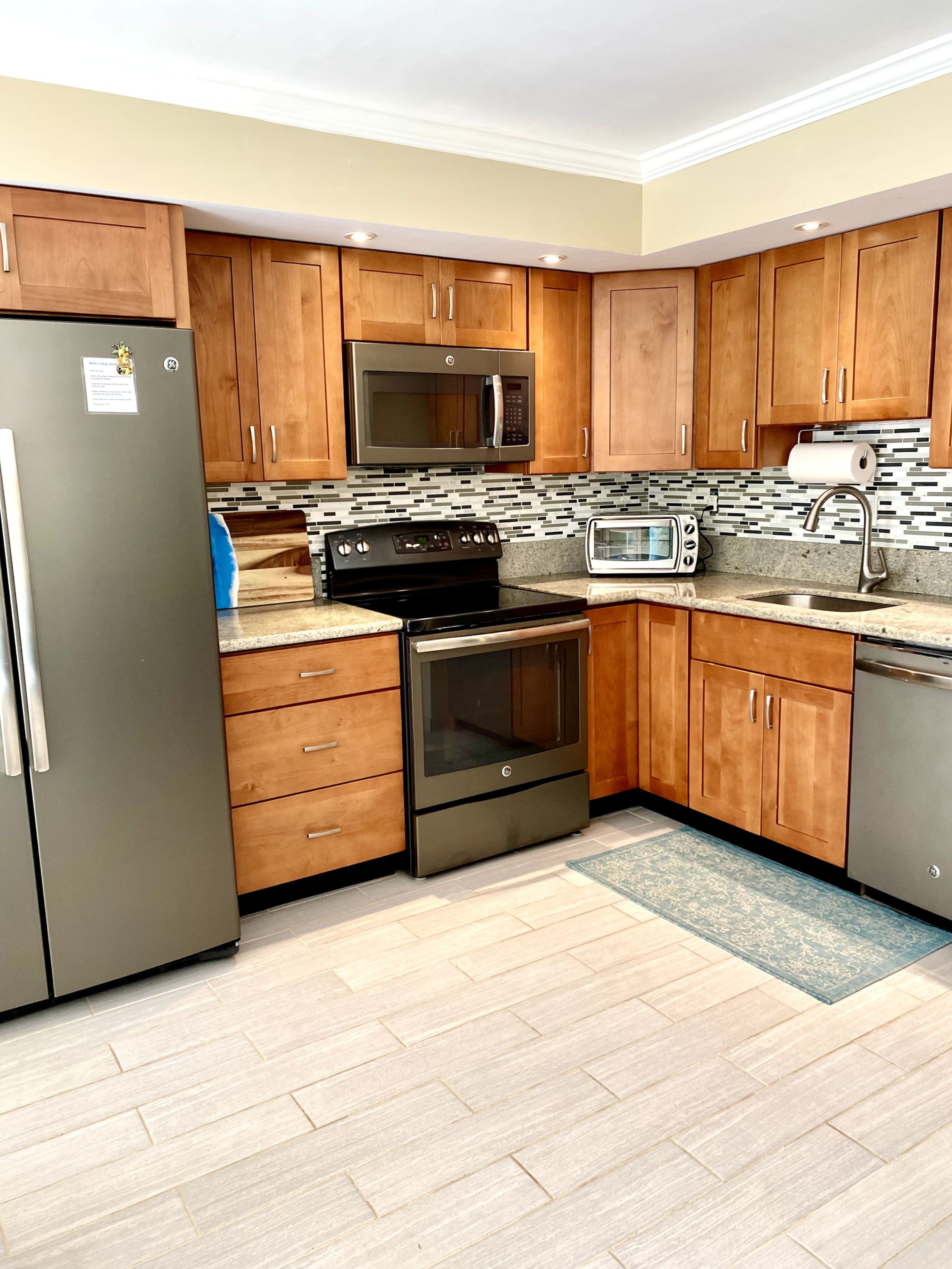 Condo in Lahaina · ★4.96 · 1 bedroom · 2 beds · 1 private bath - Image 8