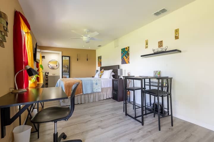 Mtazamo kutoka kwa eneo la jikoni 