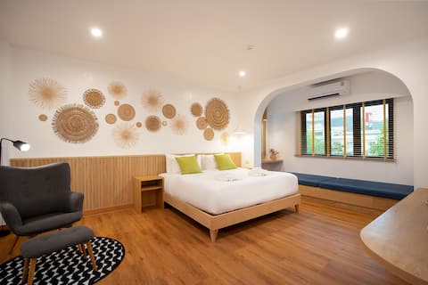 Room for 2 people can accommodate 2 beds.