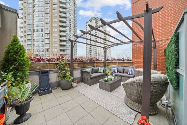 The Pond – The Full Package gallery image 5