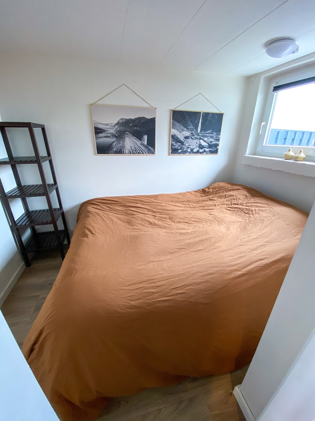 Spavaća soba 1 - bračni krevet (160x200)