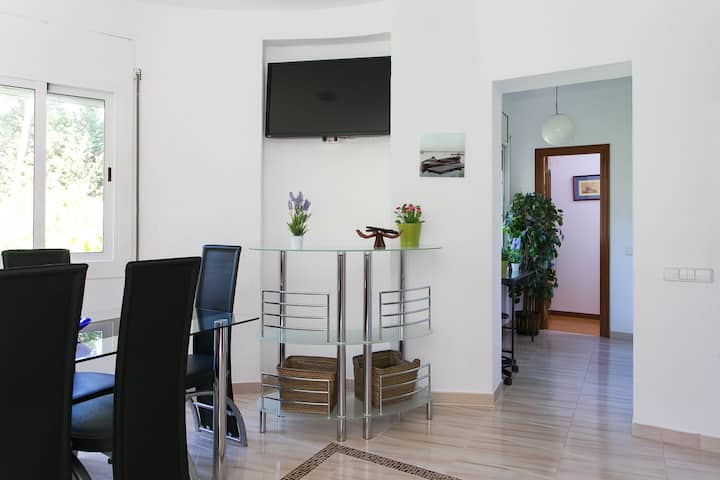 Flat With Shared Outdoor Areas - Montmeló