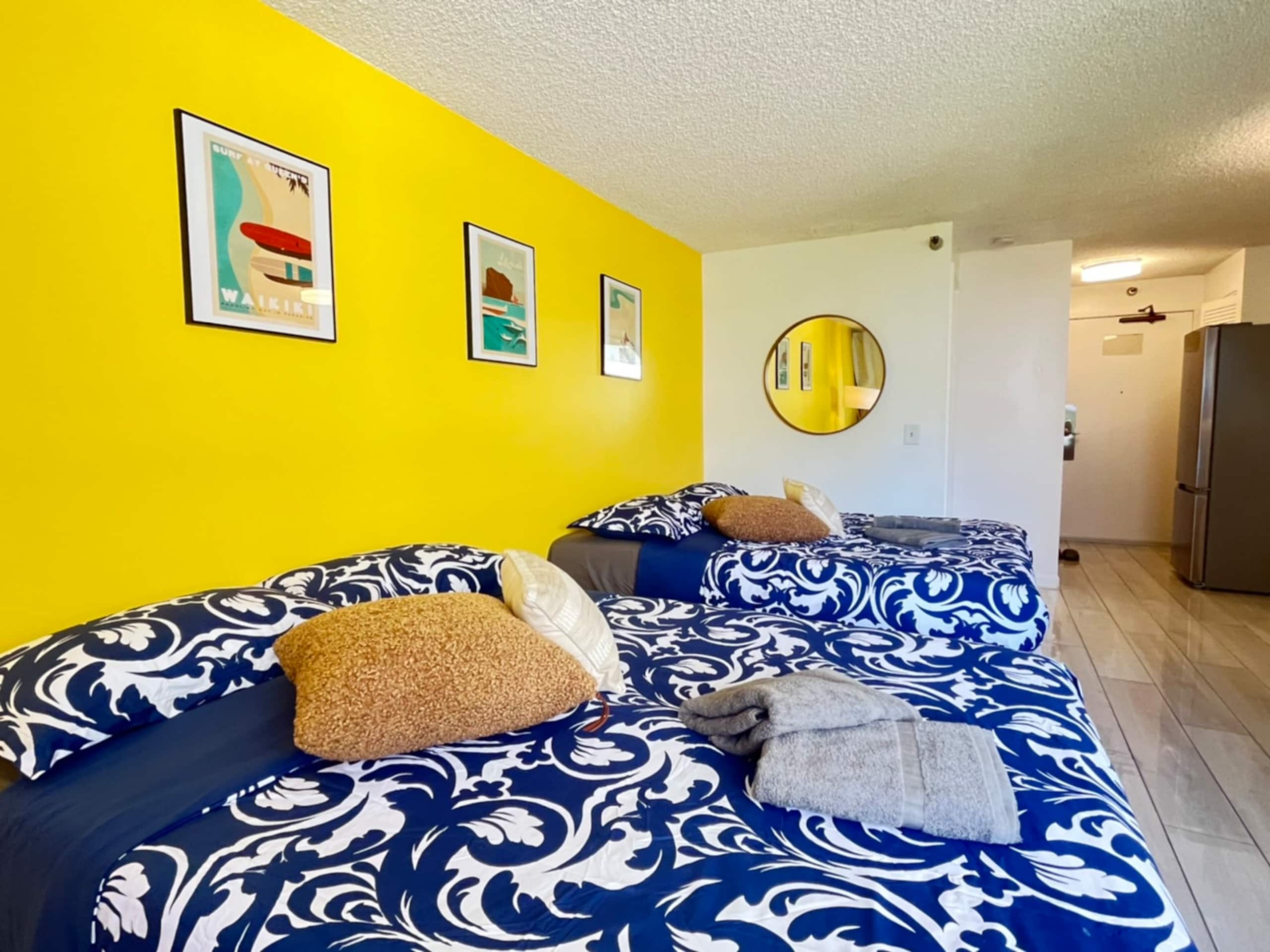 Condo in Honolulu · ★4.69 · 1 bedroom · 2 beds · 1 private bath - Image 1