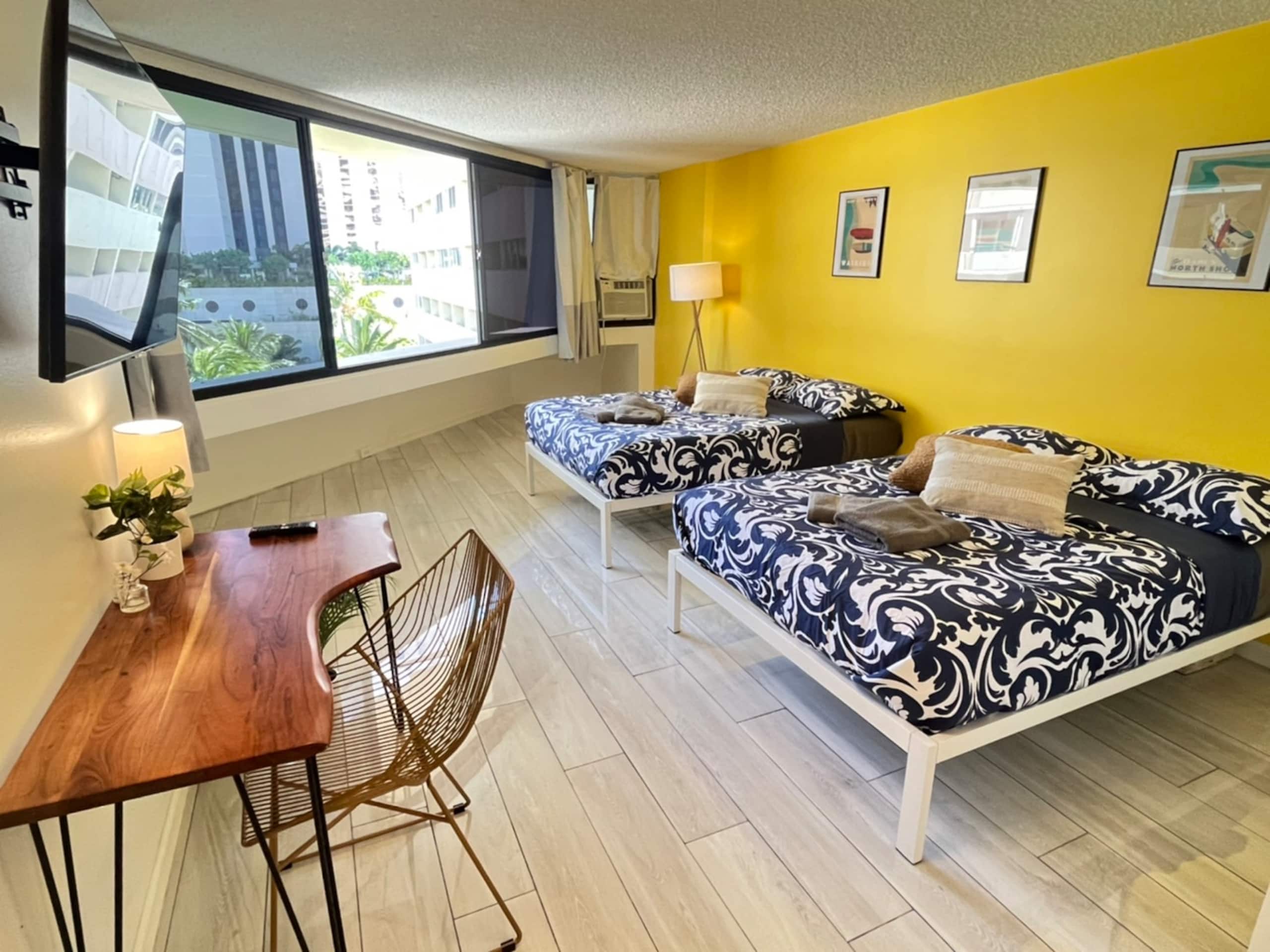 Condo in Honolulu · ★4.62 · 1 bedroom · 2 beds · 1 private bath - Image 2