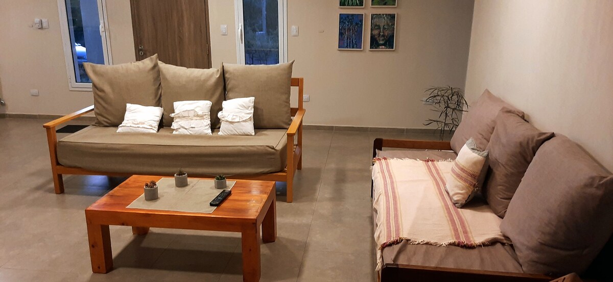 Leistungsstarkes Airbnb: House with a pool Villa de las Rosas, Traslasierra in Villa Las Rosas