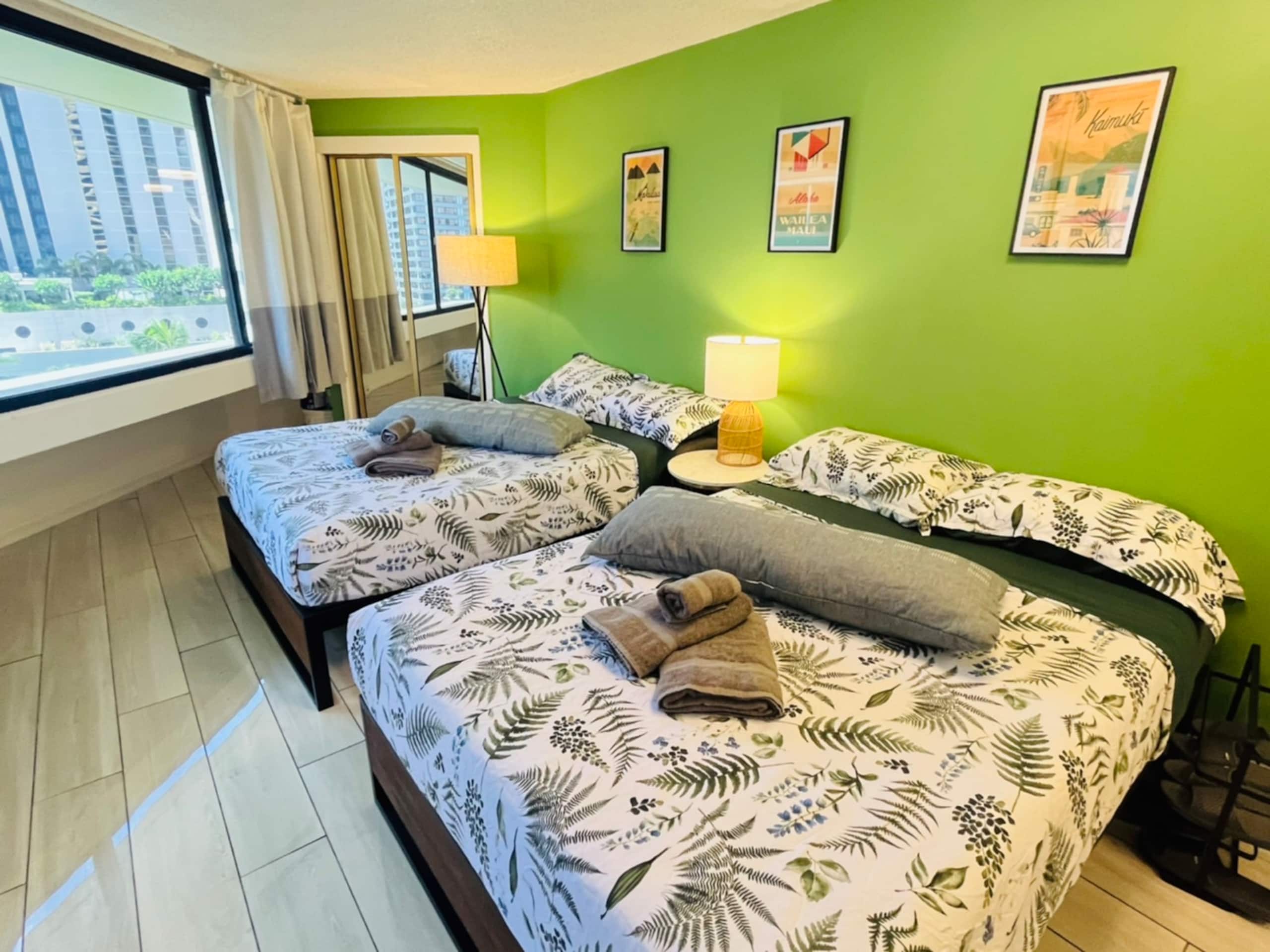 Condo in Honolulu · ★4.6 · 1 bedroom · 2 beds · 1 private bath - Image 11