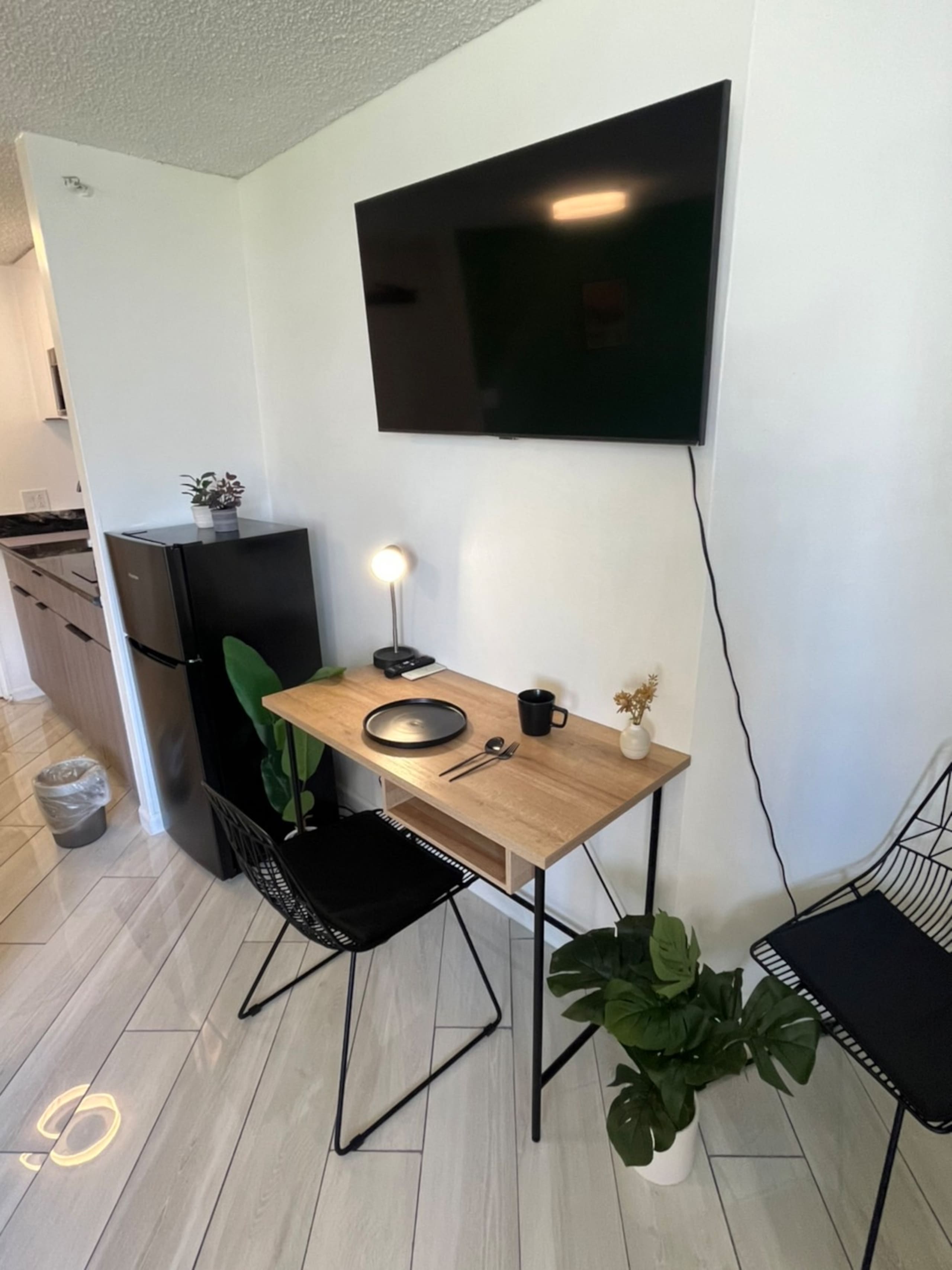 Condo in Honolulu · ★4.6 · 1 bedroom · 2 beds · 1 private bath - Image 16