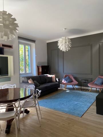 Trastevere Design Apartment gallery image 2