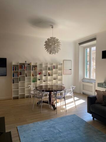 Trastevere Design Apartment gallery image 4