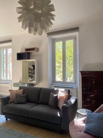 Trastevere Design Apartment gallery image 5