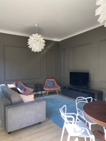 Trastevere Design Apartment gallery image 3