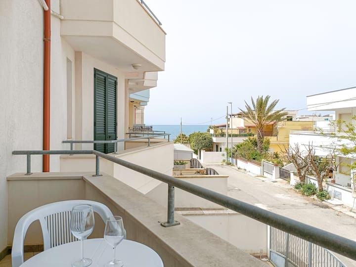 Casa Rossana - Appartamento Con Balcone Vista Mare - Torre San Giovanni