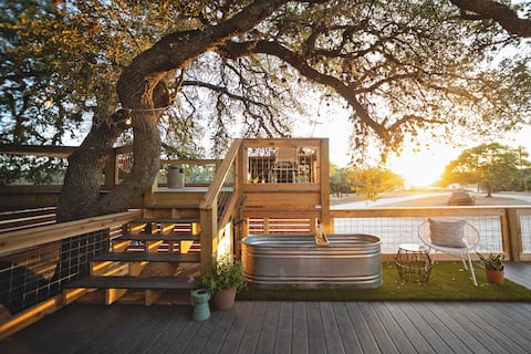 Yurt In The Trees #2, Elevated Yurt w/Lux Bathroom