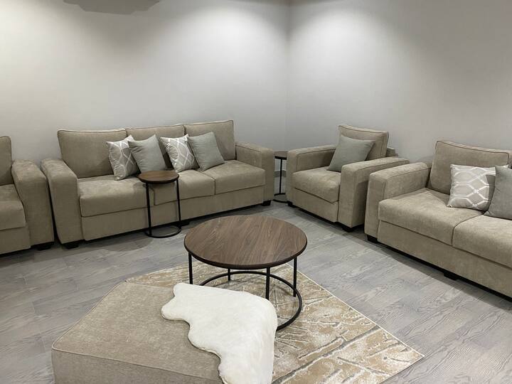 Fully equipped furnished apartment and close proximity to services