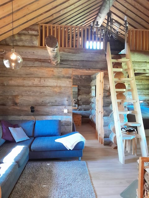 Top performing Airbnb: Traditional log house with Ylläs fell view in Kolari