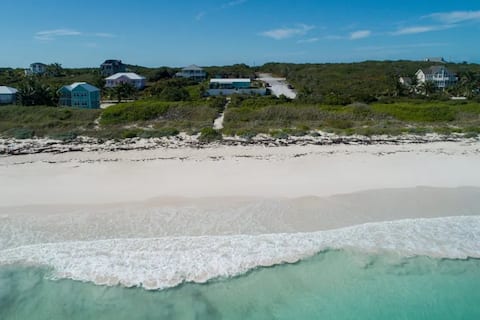 The Searulean- Beachside Gem 4 Bedroom Home