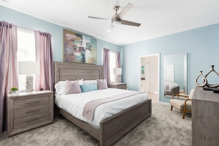 Главна спалня - суперголямо двойно легло