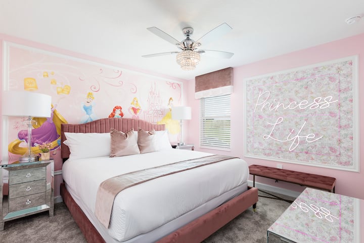 Легло тип Кинг със Light Up Instagrammable  „Princess Life“ знак