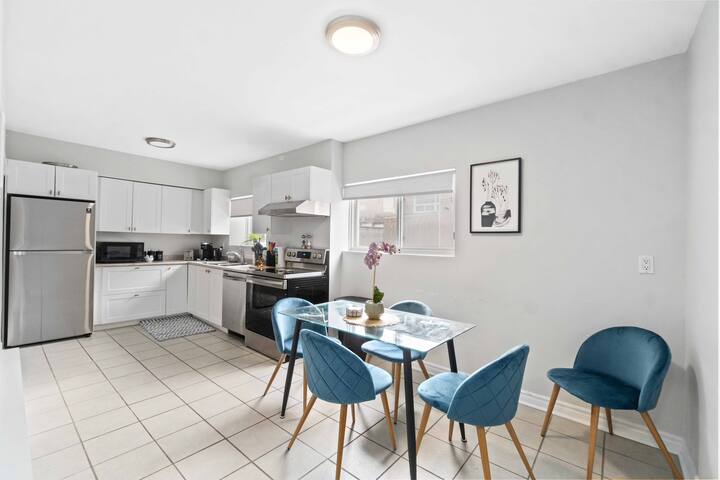 Contemporary Condo ❤ of Byward Market gallery image 4