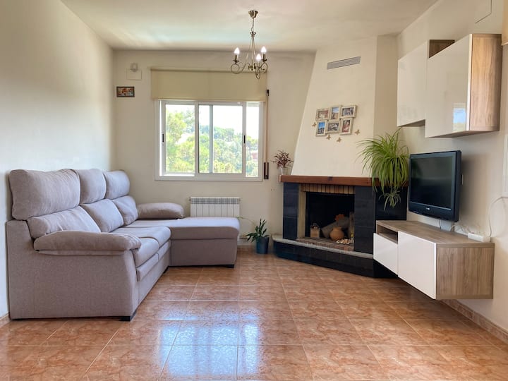 Agradable Casa Para 7 Personas Con Piscina Lloret - Caldes de Malavella