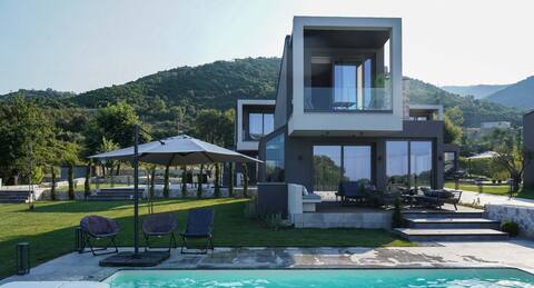Villa “Clara”, luxury structure with a pool