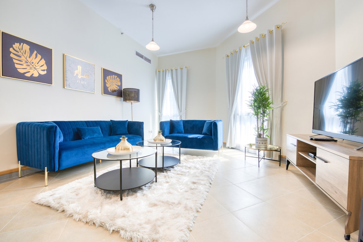 Popular Airbnb listing: Exclusive 2BR in Madison  Residency - Barsha Tecom in Al Thanyah First