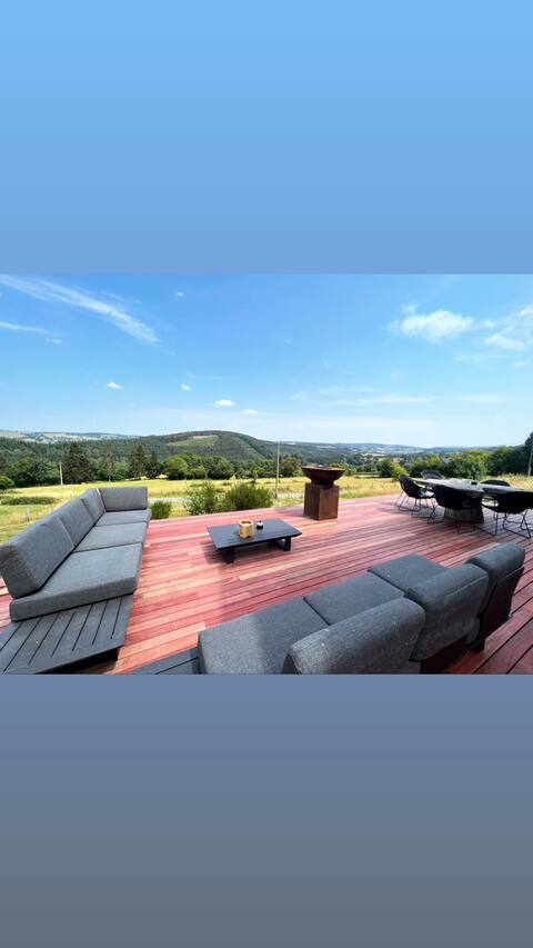 Stunning high-end cottage near the circuit