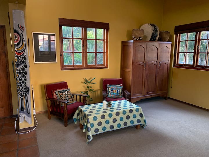 Beautiful Open-plan Annex, En-suite, Solar-powered - Johannesburg