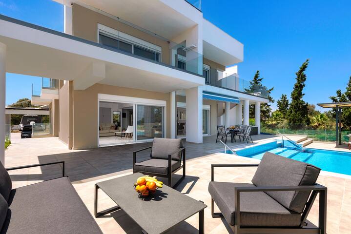 Viviane Paulos Villa gallery image 5