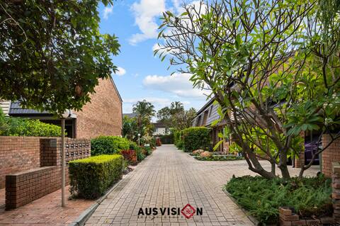 Relisted-Leafy Como unit close to Beach/City
