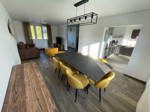 4 bedroom house with garden