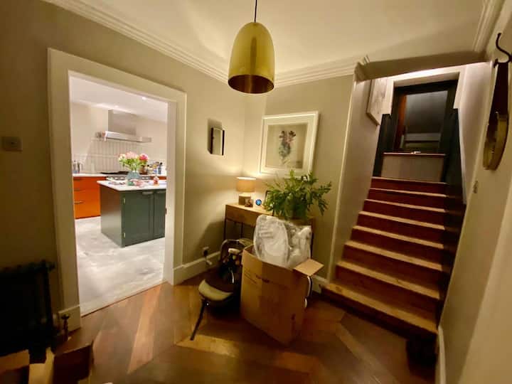 Wee Hill View Hoose Houses for Rent in Auchtermuchty, Scotland, United Kingdom Airbnb