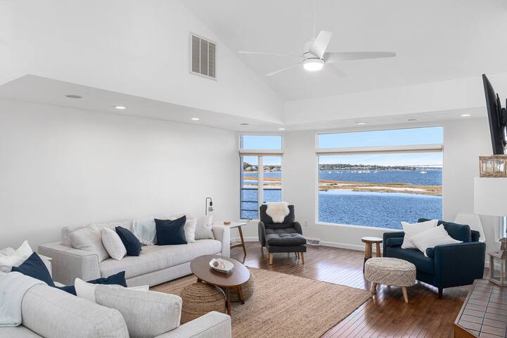 Bridge View – ocean front home – near Newport RI gallery image 3