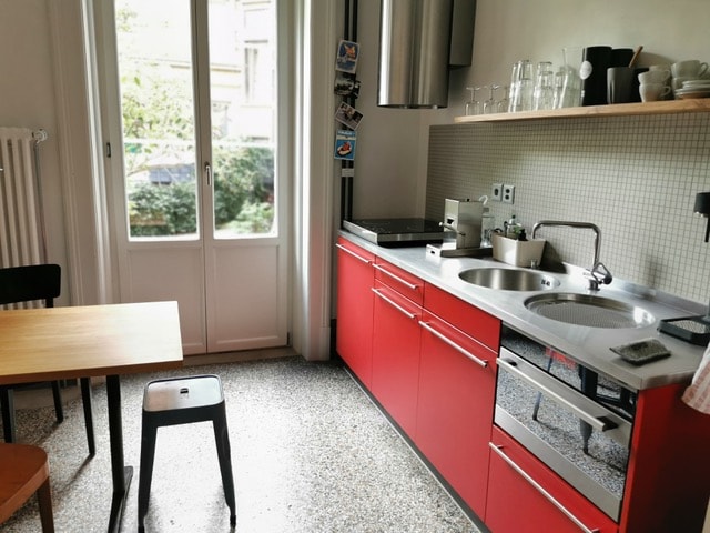 Top performing Airbnb: Centrally located apartment with garden seating in Bern